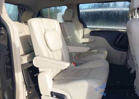 2016 Chrysler Town & Country Touring-L Anniversary Edition из США, поврежденный, VIN 2C4RC1CG2GR174651